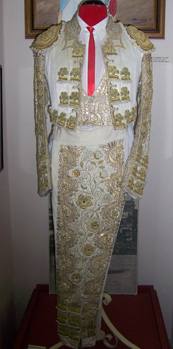 Traje de alternativa